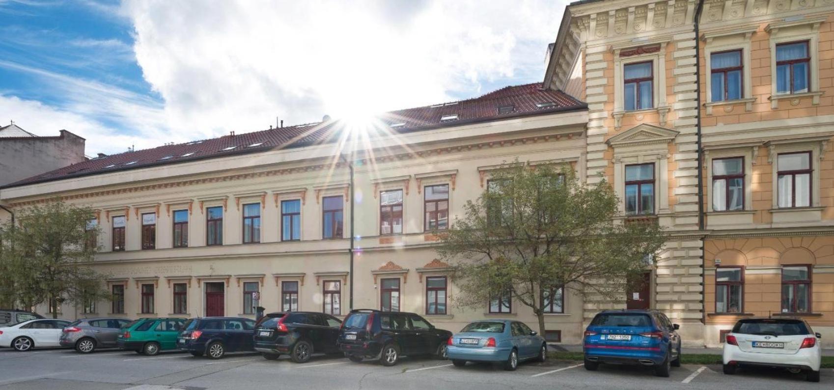 Understreet Studio With Private Parking Košice Exterior foto