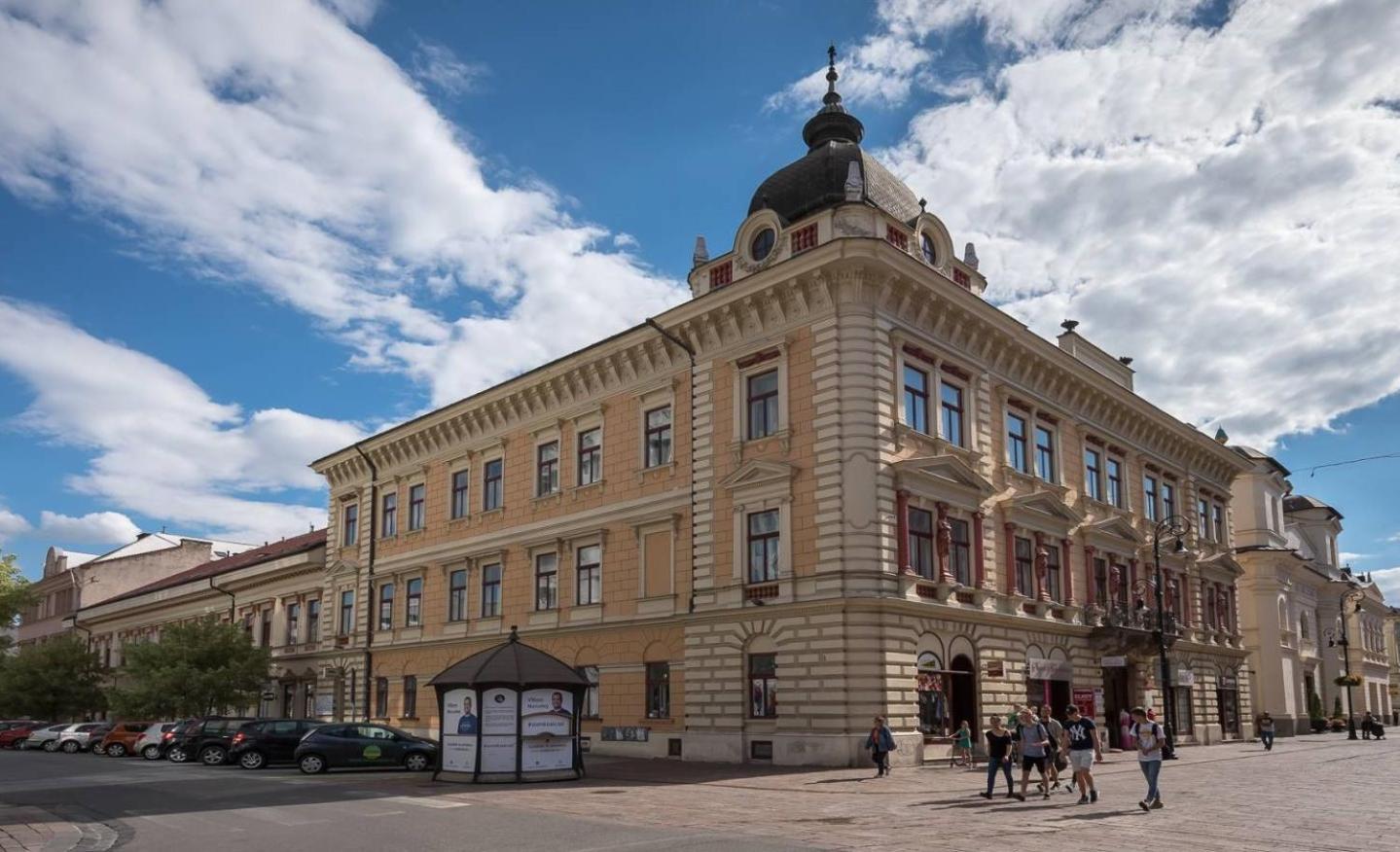 Understreet Studio With Private Parking Košice Exterior foto